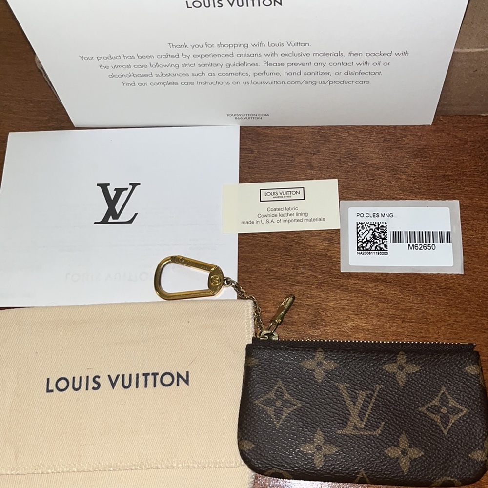 Louis Vuitton Key Pouch - Picture 7 of 7